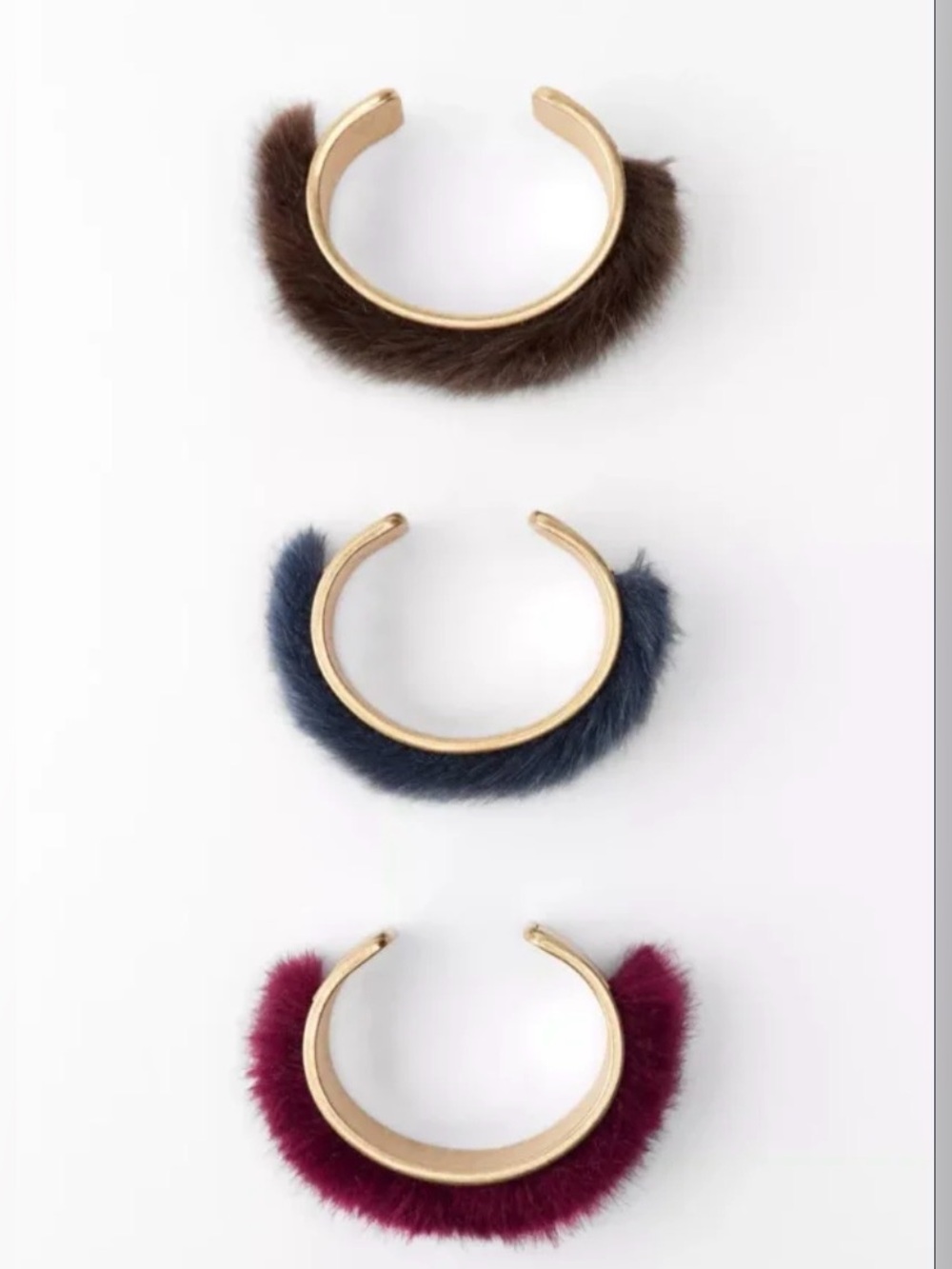 NWT ⚜️♥️⚜️ ZARA Set of 3 of Faux Fur Cuff Bracelets